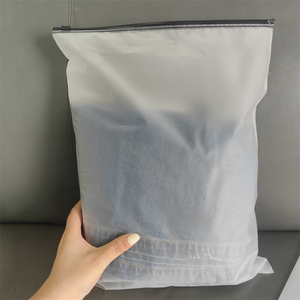 Sac à fermeture éclair d'emballage biodégradable mat/givré de glissière d'impression de logo de conception <span class=keywords><strong>pour</strong></span> le paquet de chaussures d'habillement - Product Image 5