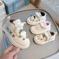 Chaussures de sport pour enfants au design de dessin animé, vente en gros, baskets décontractées blanches mi-hautes pour garçons et filles, antidérapantes avec fermeture Velcro