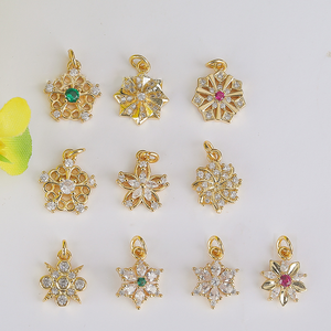 طقم مجوهرات نسائي من Right Grand مطلي بالذهب عيار 18 قيراط، عقد بقلادة على شكل زهرة وأقراط للزفاف والعرائس - Product Image 5