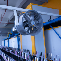Nouvelle machine de peinture par pulvérisation automatique avec ventilateur à air traitement de la flamme élimination de la rouille dépoussiérage four équipement noyau moteur composant PLC
