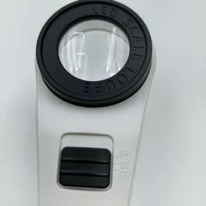 ग्लास लेंस सामग्री के साथ ठीक अवलोकन के लिए दोहरी सफेद और बैंगनी रोशनी डिजिटल मैग्निफायर क्रॉस स्केल डिजाइन - Product Image 6