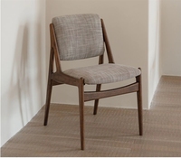 Chaises de salle à manger en bois massif de style nordique, très vendues, avec revêtement en tissu, pour hôtel, restaurant, café, chaise rembourrée en noyer