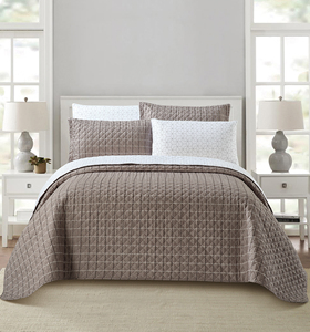 <strong>Bedding</strong> <strong>Set</strong> - Product Image 1