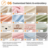 Coussin en peluche pour chat en forme de croissant avec broderie de fruits, lit de repos confortable pour usage domestique en intérieur