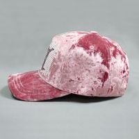 Vente en gros de casquette de baseball ajustée de style américain tissu de casquette de sport brodé sur mesure avec logo en caoutchouc motif imprimé à bas quantité minimale de commande