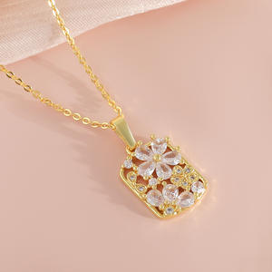 Collar de flores cuadradas con incrustaciones de circón, cadena de eslabones chapada en oro, cadena de cuello de nicho de azúcar, joyería dulce - Product Image 3