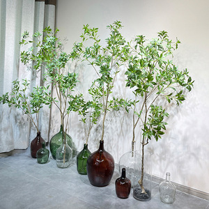 Plante artificielle Pieris Japonica Dream Castle, branche unique, sur pied, pour vitrine et décoration de fenêtre - Product Image 1