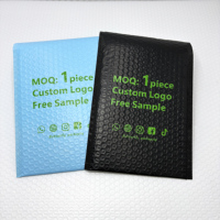 Enveloppes à bulles noires imprimées sur mesure, faible MOQ, échantillon gratuit, sacs rembourrés résistants aux chocs pour l'expédition de vêtements et de cosmétiques