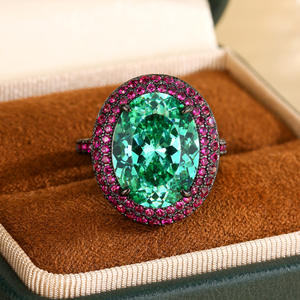 Bijoux de mode écologiques en laiton plaqué or, anneau <span class=keywords><strong>halo</strong></span> en émail vert Paraïba et zircon vert 12*16mm pour un style vintage intemporel - Product Image 3