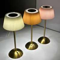 Lampe d'ambiance rechargeable par USB Senya-Pro, design minimaliste, commande tactile, tissu en tissu, lampe de table LED sans fil de luxe pour restaurant
