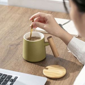 Taza de Cerámica Promocional al por Mayor de 12 oz/450 ml con Tapa, Personalizada, para Café, Regalo, Oficina, Graduación, en Caja de Regalo - Product Image 5