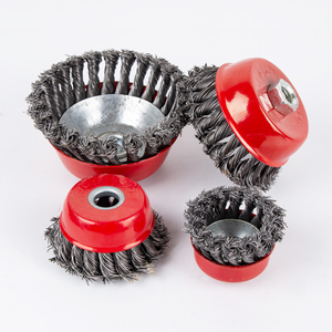Spazzola Metallica Intrecciata PMS 100MM M14, Utensile Industriale in Acciaio per Pulizia Metalli - Product Image 5