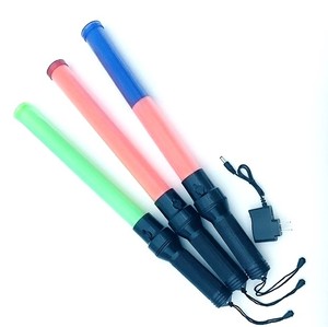 Nhựa Bền LED Giao Thông Đèn Pin Tay Có Thể Sạc Lại Màu Đỏ Màu Xanh Lá Cây Màu Xanh Baton Điều Khiển Giao Thông Nhấp Nháy Thanh Cây Đũa Phép Ánh Sáng 54Cm - Product Image 4