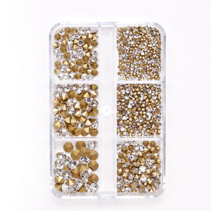 6 rejilla Nails Art accesorios <span class=keywords><strong>AB</strong></span> Clear V-bottom diamantes de imitación tamaños mixtos cristal DIY manicura decoración suministros de uñas - Product Image 2