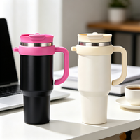 Gourde isotherme durable en acier inoxydable avec couvercle à ouverture rapide et poignée, idéale comme cadeau d'entreprise