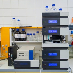 เครื่องตรวจจับรังสียูวีขนาดเล็ก 40MPa พร้อม WiFi HPLC Chromatograph รองรับ RS-232/USB/LAN ปรับแต่งได้ตามความต้องการของ OEM รับประกัน 1 ปี สำหรับใช้ในโรงเรียน - Product Image 5