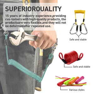 Lanière enroulée de sécurité rétractable personnalisée avec mousqueton en alliage d'aluminium, lanière d'outils avec anneau de crochet pour porte-clés - Product Image 2