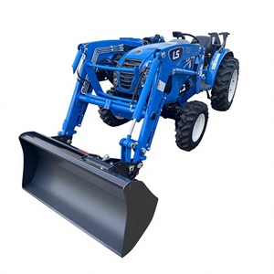 Tractor LS MT235E con Cargador Frontal y Accesorio de Cucharón – Usado - Product Image 1