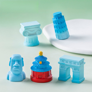 Miniaturas luminosas de paisajes, sitios históricos, edificios emblemáticos y escenas de mesa de arena, decorativas. - Product Image 3
