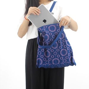 2023新款时尚女性复古几何图案日本风格针织百褶手提袋便携式可折叠日用肩包 - Product Image 3