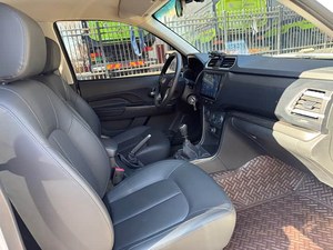 Fengjun 5 2021 2.0T Diésel, 4x2, Camioneta Doble Cabina Ultrapráctica, Vehículo de Gran Venta de la Marca China de Automóviles - Product Image 6