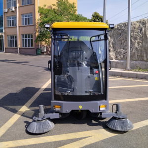 Machine à balayer les trottoirs à grande vitesse, balayeuse électrique pour le nettoyage des routes, pour les allées piétonnières et les parcs urbains - Product Image 2