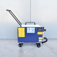 Machine de nettoyage au laser pulsé 300W pour le nettoyage des installations industrielles, l'élimination de la rouille, le décapage de la peinture sur des équipements à grande échelle