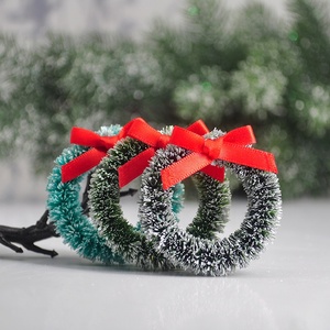 Vente en gros Nouvelle mini guirlande <span class=keywords><strong>de</strong></span> <span class=keywords><strong>Noël</strong></span> avec nœud en ruban Simulation <span class=keywords><strong>de</strong></span> <span class=keywords><strong>porte</strong></span> d'entrée verte Petites guirlandes pour la <span class=keywords><strong>décoration</strong></span> intérieure - Product Image 3