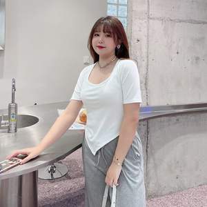 Runqi N8366 Blusa Modal Asimétrica de Cuello Cuadrado para Mujer, Manga Corta, Talla Grande, Color Sólido, Estilo Casual - Product Image 4