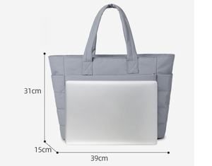 Fourre-tout matelassé à logo personnalisé Sacs à main matelassés pour l'hiver Fourre-tout à fermeture éclair Sacs à provisions Sac fourre-tout de voyage pour hommes pouvant mettre sur la valise - Product Image 6