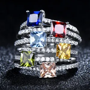 Elegan Bertatahkan Persegi Cincin Topaz Zirkon Perak Perhiasan Produsen Cincin Pernikahan untuk Wanita Cincin Perhiasan Halus