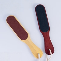Râpe à pieds en bois double face de haute qualité, outil de pédicure exfoliant, surface rugueuse, pour soins des pieds, éliminateur de peaux mortes, usage domestique et professionnel