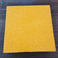 Grille en PRV (Plastique Renforcé de Fibres de Verre) – Panneau Moulé Antidérapant 38 mm pour Passerelle de Projet en Bord de Mer