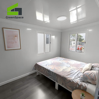 Maison conteneur préfabriquée en acier économique, démontable et extensible, 30 m², écologique, 40 pieds avec panneaux solaires, design moderne