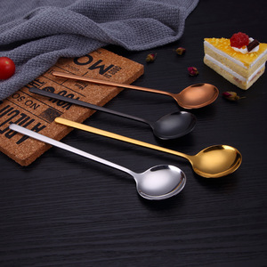 Cuillère coréenne dorée en acier inoxydable 304, à long manche et tête ronde Sukkara, cuillère tendance pour hot pot et bibimbap - Product Image 4
