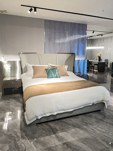 <span class=keywords><strong>Lit</strong></span> de style <span class=keywords><strong>futuriste</strong></span> <span class=keywords><strong>Lit</strong></span> double italien moderne de luxe de 1.8m <span class=keywords><strong>Lit</strong></span> doux pour la maison avec cuir véritable en bois massif haut de gamme - Product Image 3