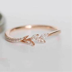 Elegante anello con ramo floreale per donna, gioielli alla moda per feste in stile cristallo taglio marquise - Product Image 1