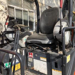 Excavateur Hitachi Zx17u-2 d'occasion Mini pelleteuse sur chenilles hydraulique ZX30 ZX75 en bon état et à bas prix - Product Image 3