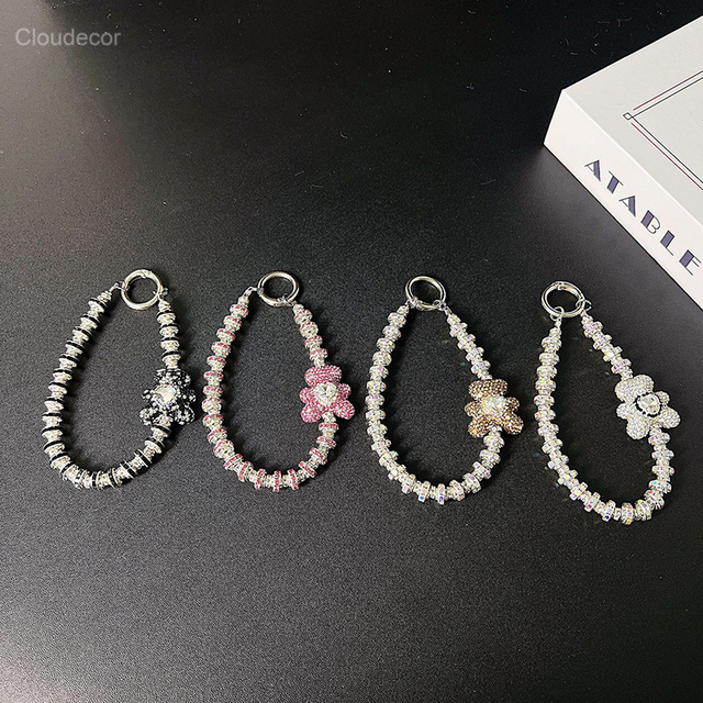 High-End Rhinestone Bear Phone Chain Keychain Shiny Phone Charm Light Luxury Bag Ornament Phone Charm Exquisite Phone Pendant