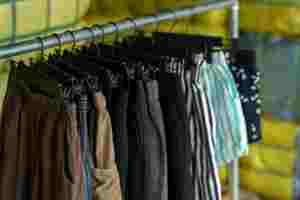 WS07 Ropa <span class=keywords><strong>de</strong></span> Verano <span class=keywords><strong>de</strong></span> Segunda Mano <span class=keywords><strong>de</strong></span> Alta Calidad para <span class=keywords><strong>Mujer</strong></span>, 90% <span class=keywords><strong>en</strong></span> Oferta, Traje Deportivo Informal con Pantalones Cortos al por Mayor - Product Image 3