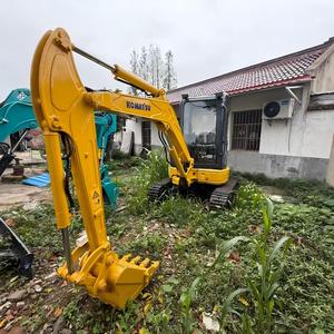 Excavatrice compacte sur chenilles Komatsu PC35 d'occasion, en excellent état de fonctionnement, capacité de creusement haute performance, prix attractif, prête à l'emploi - Product Image 1
