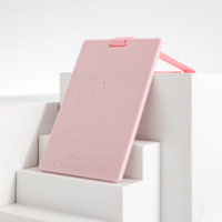 Diffuseur d'air pour voiture avec parfum personnalisé, parfum suspendu, cartes parfumées en caoutchouc plastique EVA bon marché pour les rétroviseurs