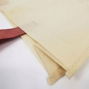 Sac fourre-tout demi-lune en tissu non tissé personnalisé pour cadeaux promotionnels de Noël, vente d'usine, réutilisable - Product Image 4