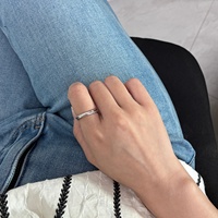 Offre Spéciale Bague ronde en argent sterling 925 en métal minimaliste personnalisé avec placage au rhodium pour les mariages et les fêtes pour femmes hommes
