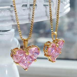 Orecchini in acciaio inossidabile placcato oro 18 carati con ciondolo a forma di cuore d'amore con zirconi orecchini in acciaio al titanio con collana rosa grossa - Product Image 3