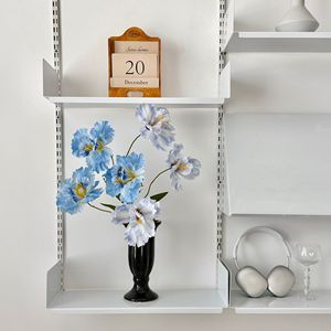 Fleur d'iris en soie réaliste et élégante avec <span class=keywords><strong>centre</strong></span> jaune vibrant, tige d'iris artificielle longue durée pour un intérieur moderne - Product Image 2