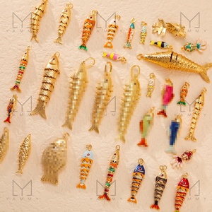 YFH002 charm in oro personalizzato in rame serie oceano accessori per creazione di gioielli a coda di pesce a forma di pesce ciondolo per fai da te - Product Image 2