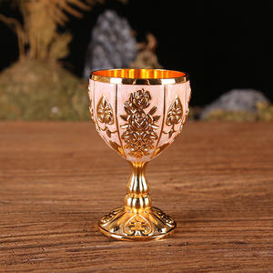 Nuovo <span class=keywords><strong>Calice</strong></span> Reale Vintage in Bronzo con Rilievi, Coppa Lussuosa <span class=keywords><strong>e</strong></span> Unica Adatta per Feste <span class=keywords><strong>e</strong></span> Matrimoni - Product Image 4