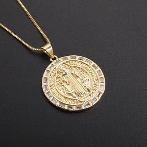 Collier personnalisé pour femme HR, Vierge Marie, en alliage plaqué cuivre, couronne double face avec incrustation de zirconium, pour la vie quotidienne - Product Image 4