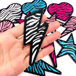 Petit patch brodé en <span class=keywords><strong>forme</strong></span> <span class=keywords><strong>de</strong></span> cœur avec motif zèbre, paillettes et éclair, thermocollant, pour décoration <span class=keywords><strong>de</strong></span> chapeaux et sacs - Product Image 3